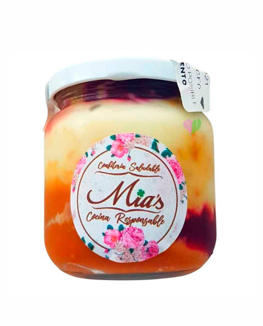 Postre Bolo de pote fruto rojos con arequipe "Mias"