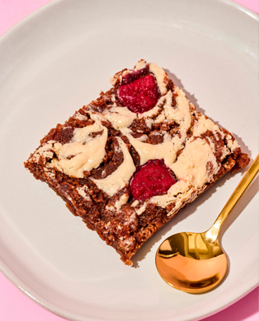 Brownie de chocolate blanco con frambuesa Olu