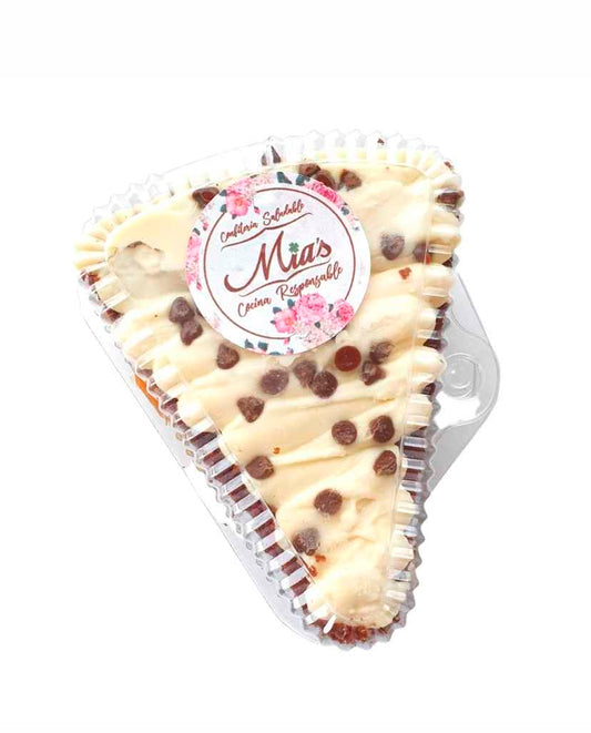 Torta triangulo de chocolate con cobertura blanca Mias