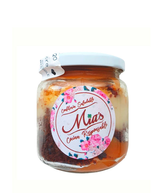 Postre Bolo de pote vainilla chocolate con arequipe "Mias"
