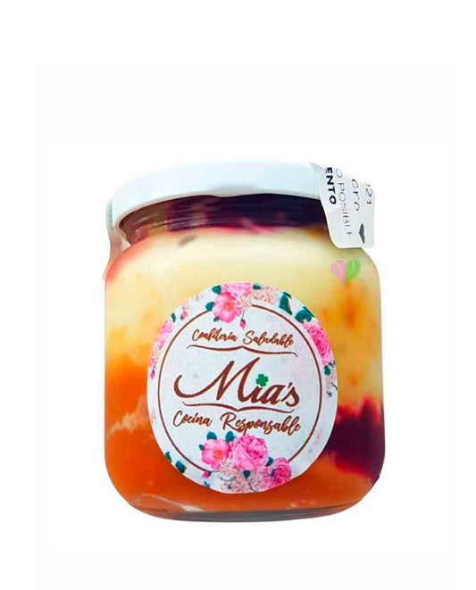 Postre Bolo de pote fruto rojos con arequipe "Mias"