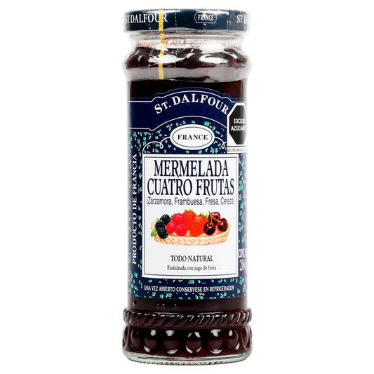 Combina lo mejor de la fresa, zarzamora, cerezas negras y frambuesa. en una mezcla equilibrada y llena de sabor. Elaborada con fruta natural y libre de conservantes artificiales.